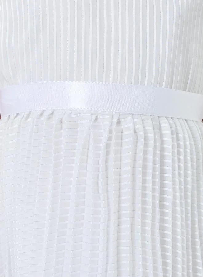 ستايلي فستان بلا أكمام مزين بكسرات